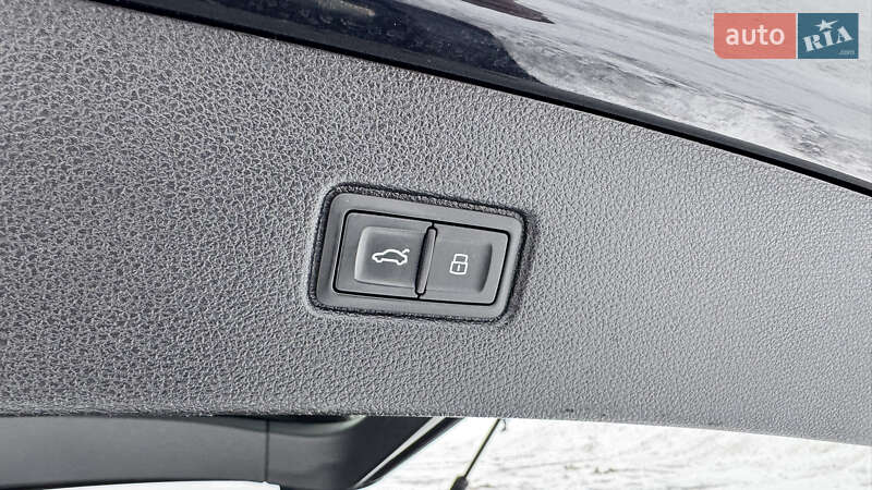 Внедорожник / Кроссовер Audi Q7 2017 в Киеве