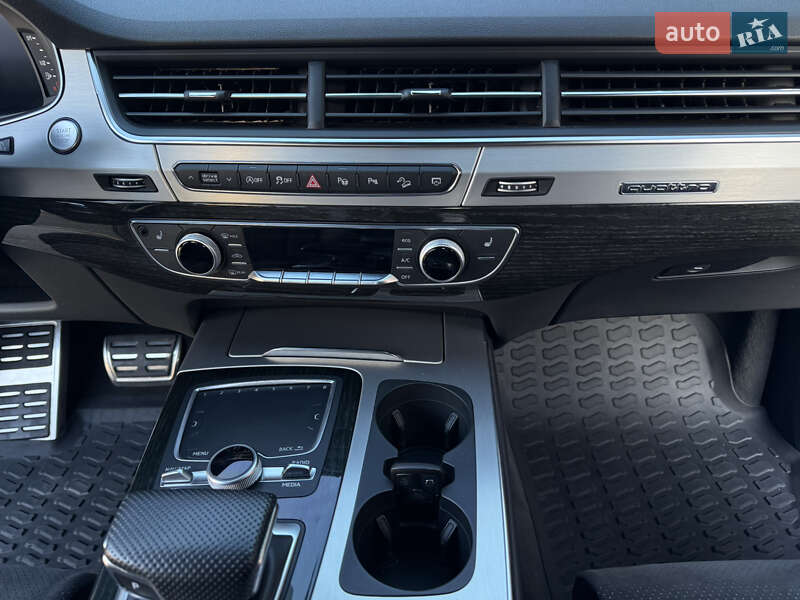 Внедорожник / Кроссовер Audi Q7 2019 в Одессе фото 45 Внедорожник / Кроссовер Audi Q7 2019 в Одессе