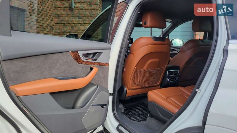 Позашляховик / Кросовер Audi Q7 2018 в Хмельницькому