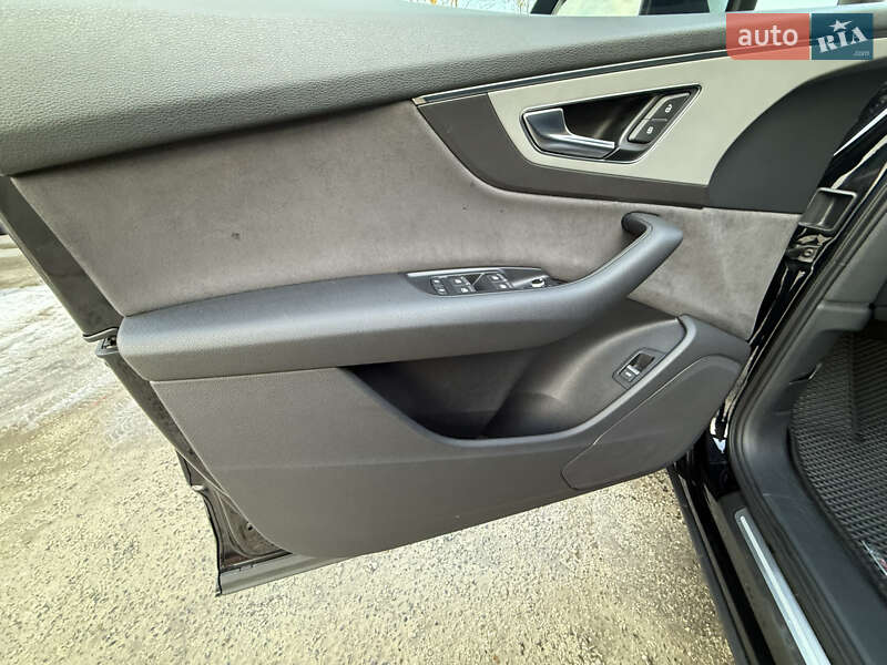 Внедорожник / Кроссовер Audi Q7 2015 в Коломые