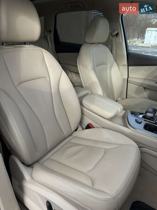 Позашляховик / Кросовер Audi Q7 2019 в Львові