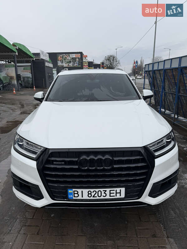 Позашляховик / Кросовер Audi Q7 2016 в Полтаві