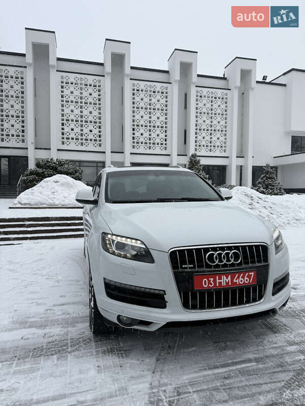 Позашляховик / Кросовер Audi Q7 2013 в Тернополі