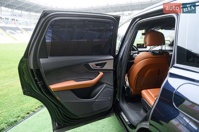 Внедорожник / Кроссовер Audi Q7 2016 в Одессе фото 40 Внедорожник / Кроссовер Audi Q7 2016 в Одессе
