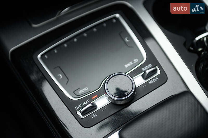 Позашляховик / Кросовер Audi Q7 2015 в Одесі