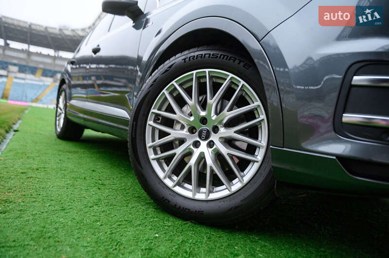 Позашляховик / Кросовер Audi Q7 2015 в Одесі