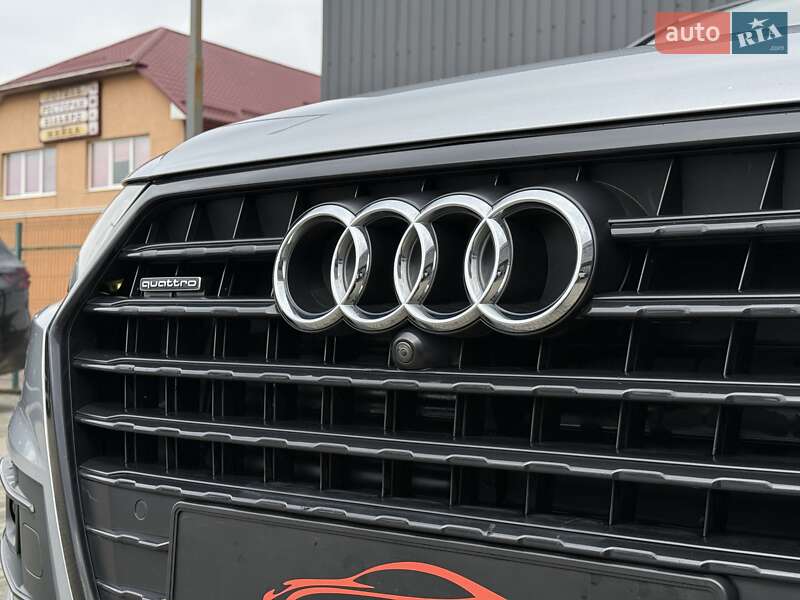 Внедорожник / Кроссовер Audi Q7 2017 в Мукачево
