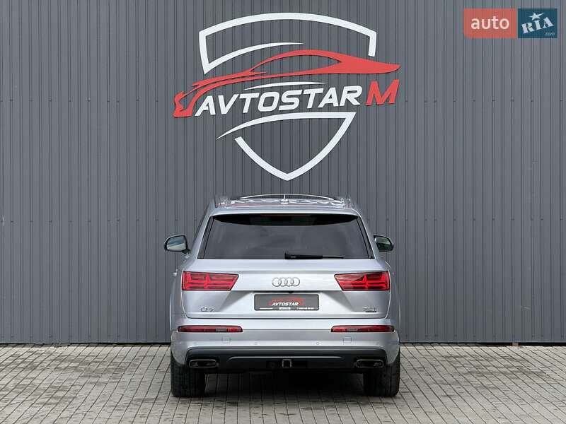 Внедорожник / Кроссовер Audi Q7 2017 в Мукачево