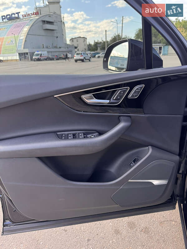 Внедорожник / Кроссовер Audi Q7 2017 в Харькове фото 13 Внедорожник / Кроссовер Audi Q7 2017 в Харькове