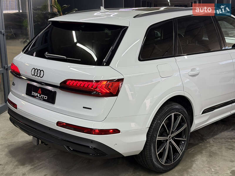 Позашляховик / Кросовер Audi Q7 2021 в Одесі фото 16 Позашляховик / Кросовер Audi Q7 2021 в Одесі