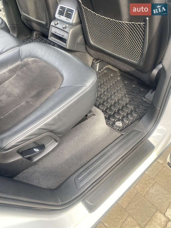 Позашляховик / Кросовер Audi Q7 2015 в Мукачевому