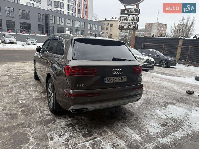 Позашляховик / Кросовер Audi Q7 2018 в Вінниці