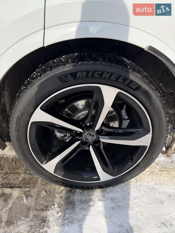 Позашляховик / Кросовер Audi Q7 2017 в Бучачі