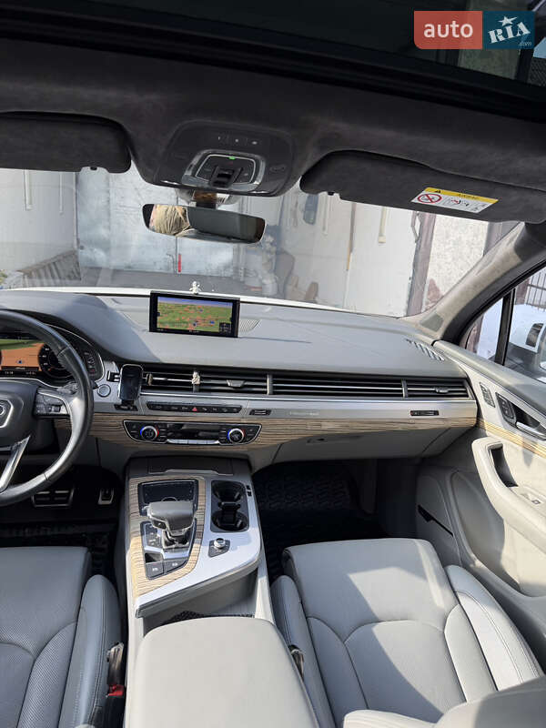 Позашляховик / Кросовер Audi Q7 2017 в Бучачі