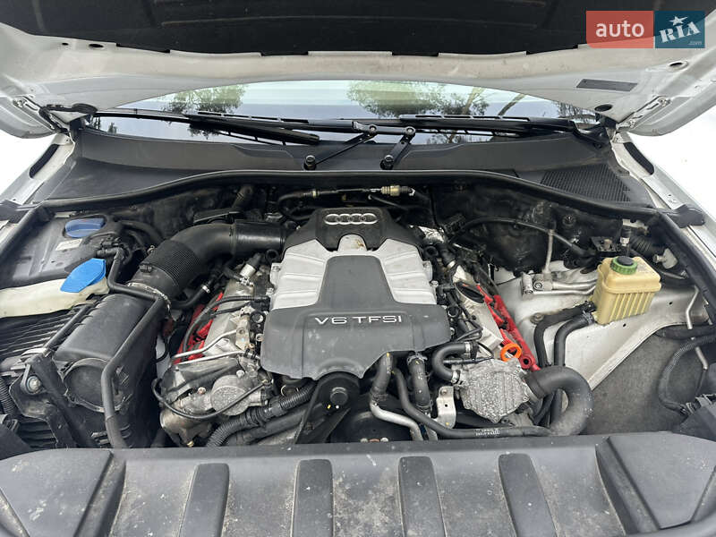 Позашляховик / Кросовер Audi Q7 2012 в Києві