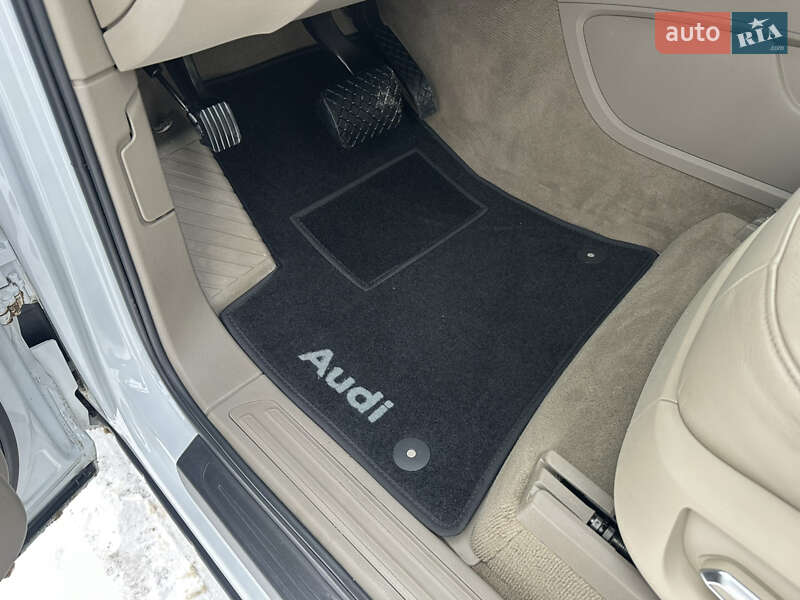 Позашляховик / Кросовер Audi Q7 2012 в Києві