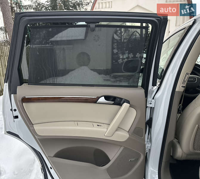 Позашляховик / Кросовер Audi Q7 2012 в Києві