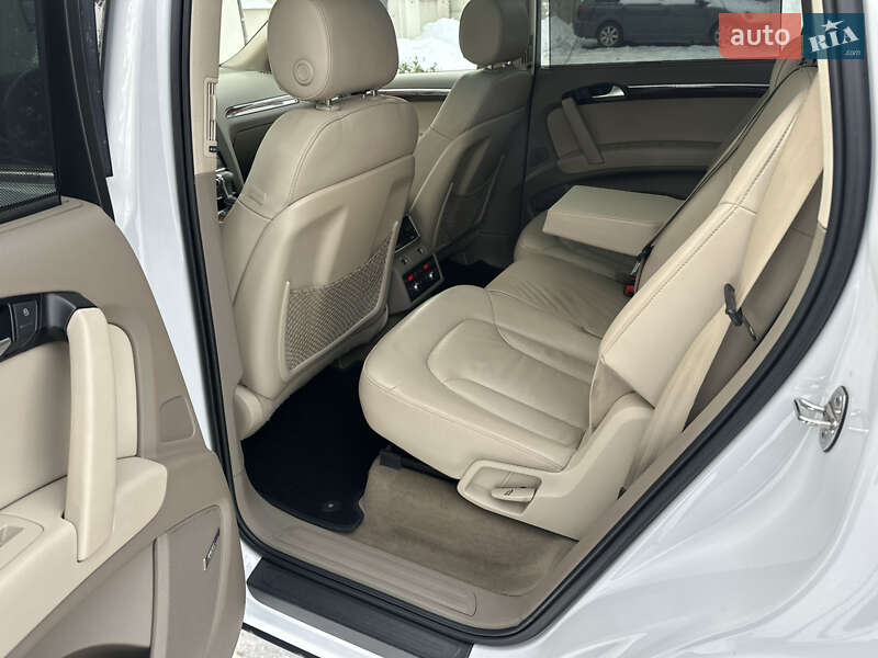 Позашляховик / Кросовер Audi Q7 2012 в Києві