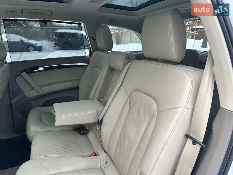 Позашляховик / Кросовер Audi Q7 2012 в Києві
