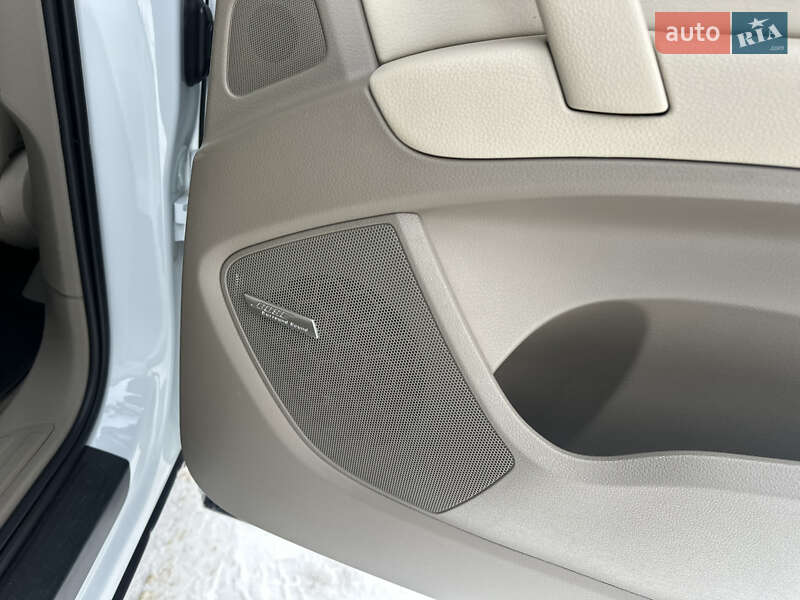 Позашляховик / Кросовер Audi Q7 2012 в Києві