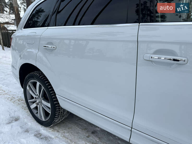 Позашляховик / Кросовер Audi Q7 2012 в Києві