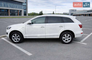 Внедорожник / Кроссовер Audi Q7 2015 в Хусте