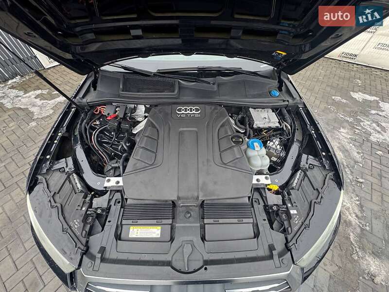 Позашляховик / Кросовер Audi Q7 2016 в Луцьку
