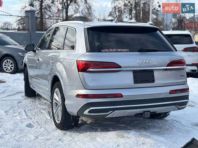 Audi Q7 2021