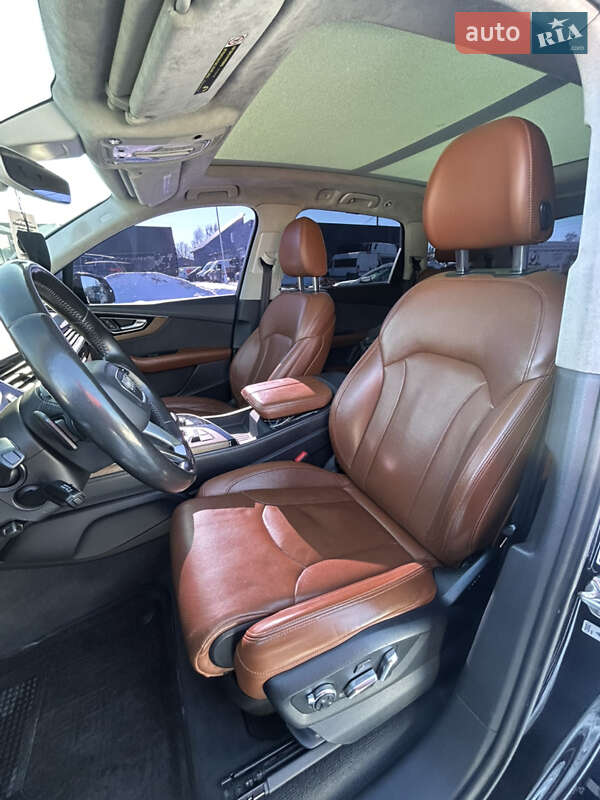 Позашляховик / Кросовер Audi Q7 2016 в Луцьку