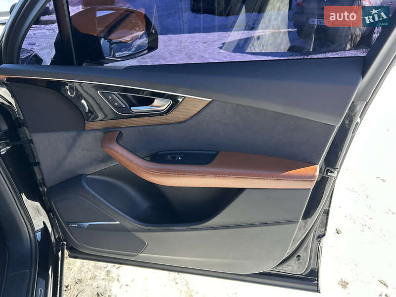 Позашляховик / Кросовер Audi Q7 2016 в Луцьку