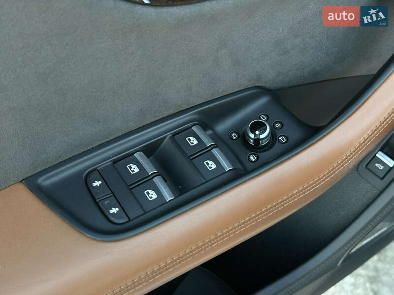 Позашляховик / Кросовер Audi Q7 2016 в Харкові