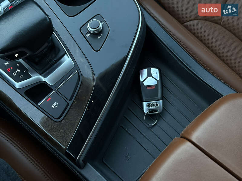 Позашляховик / Кросовер Audi Q7 2016 в Харкові