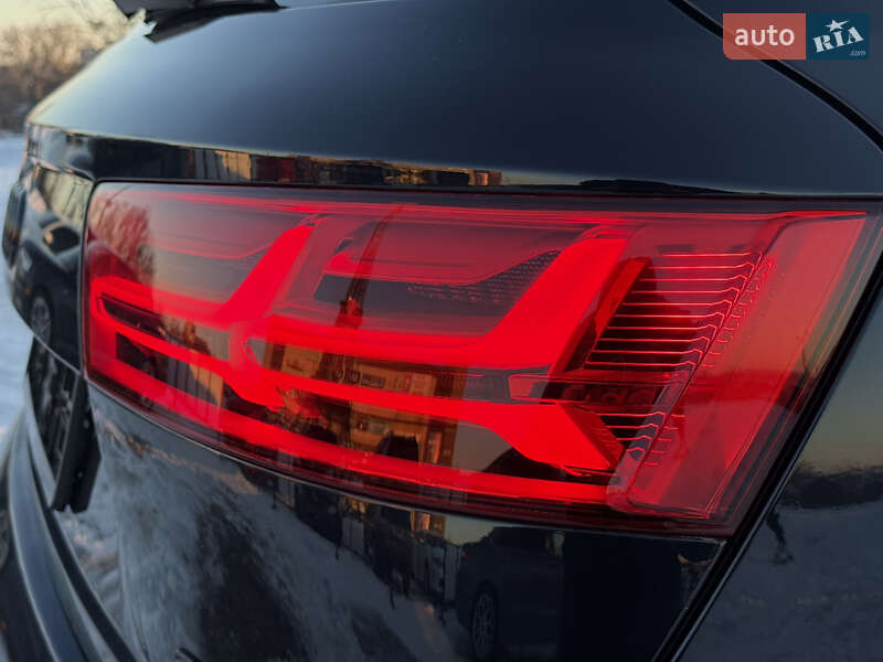 Позашляховик / Кросовер Audi Q7 2016 в Харкові