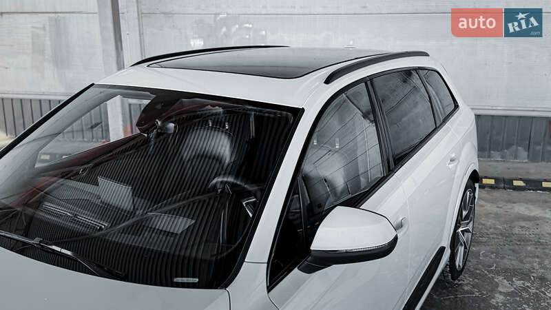 Внедорожник / Кроссовер Audi Q7 2019 в Ровно