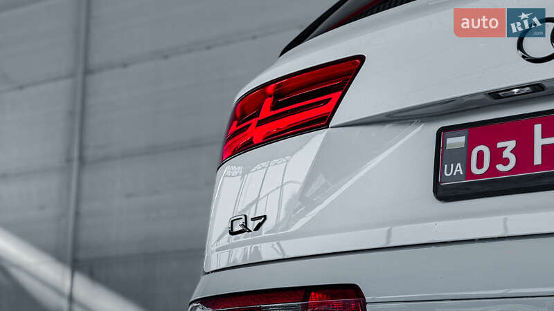 Внедорожник / Кроссовер Audi Q7 2019 в Ровно
