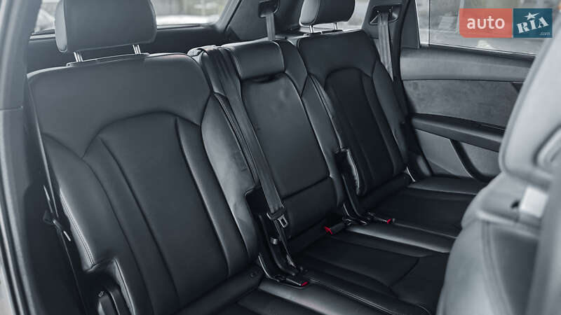 Внедорожник / Кроссовер Audi Q7 2019 в Ровно