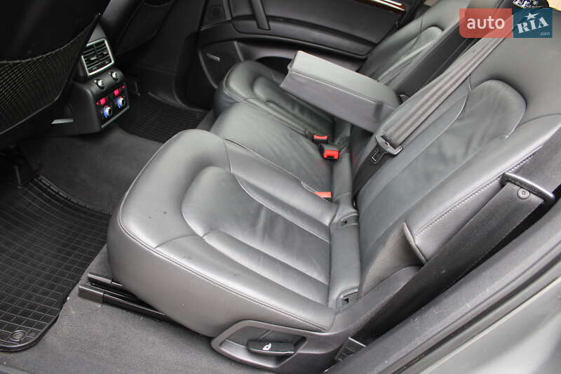 Внедорожник / Кроссовер Audi Q7 2015 в Ровно