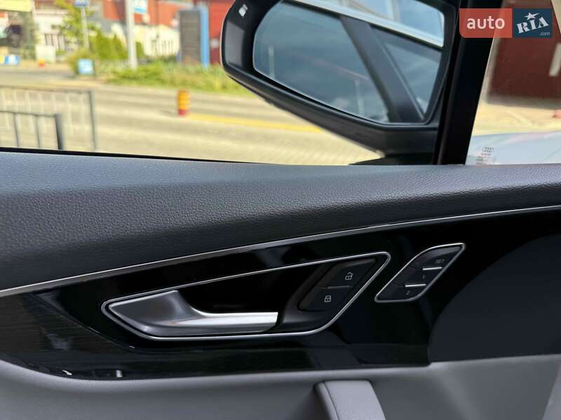 Позашляховик / Кросовер Audi Q7 2018 в Львові