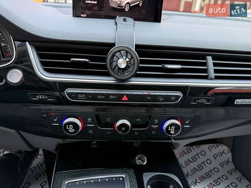 Позашляховик / Кросовер Audi Q7 2018 в Львові