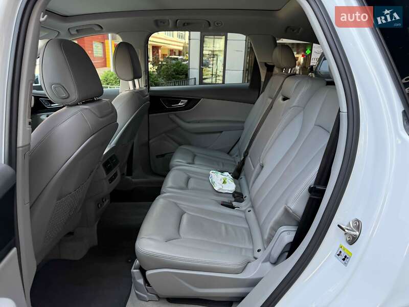 Позашляховик / Кросовер Audi Q7 2018 в Львові
