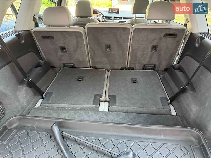 Позашляховик / Кросовер Audi Q7 2018 в Львові