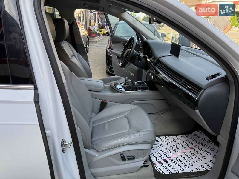 Позашляховик / Кросовер Audi Q7 2018 в Львові