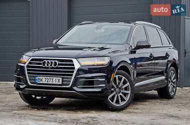 Позашляховик / Кросовер Audi Q7 2016 в Сарнах