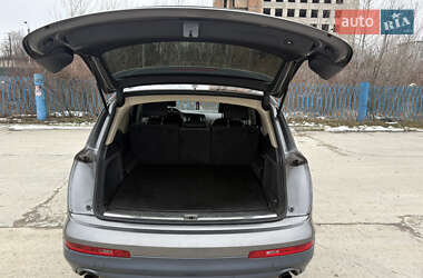 Внедорожник / Кроссовер Audi Q7 2011 в Черновцах