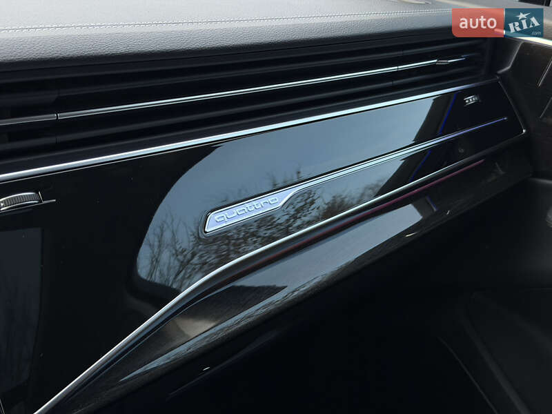 Позашляховик / Кросовер Audi Q7 2023 в Києві