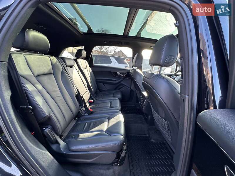 Внедорожник / Кроссовер Audi Q7 2017 в Львове