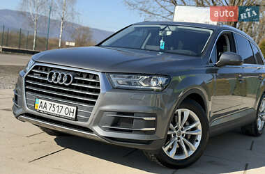 Внедорожник / Кроссовер Audi Q7 2015 в Хусте