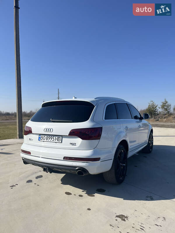Позашляховик / Кросовер Audi Q7 2014 в Луцьку