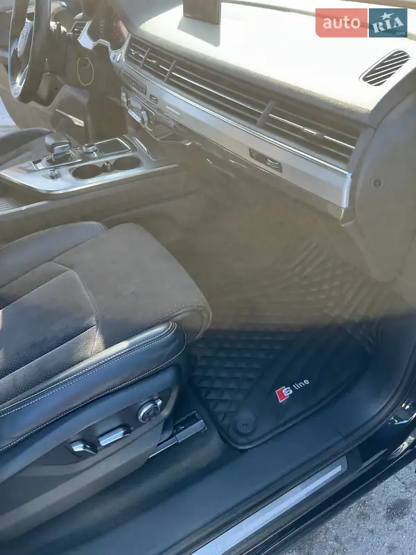 Audi Q7 2017 VIN WAUZZZ4M3HD056076 фото оголошення 36 з 72