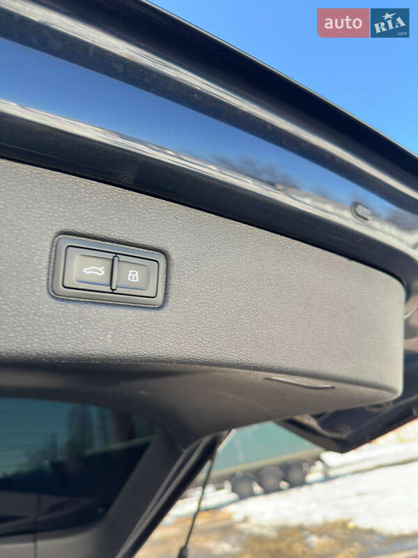 Внедорожник / Кроссовер Audi Q7 2017 в Житомире